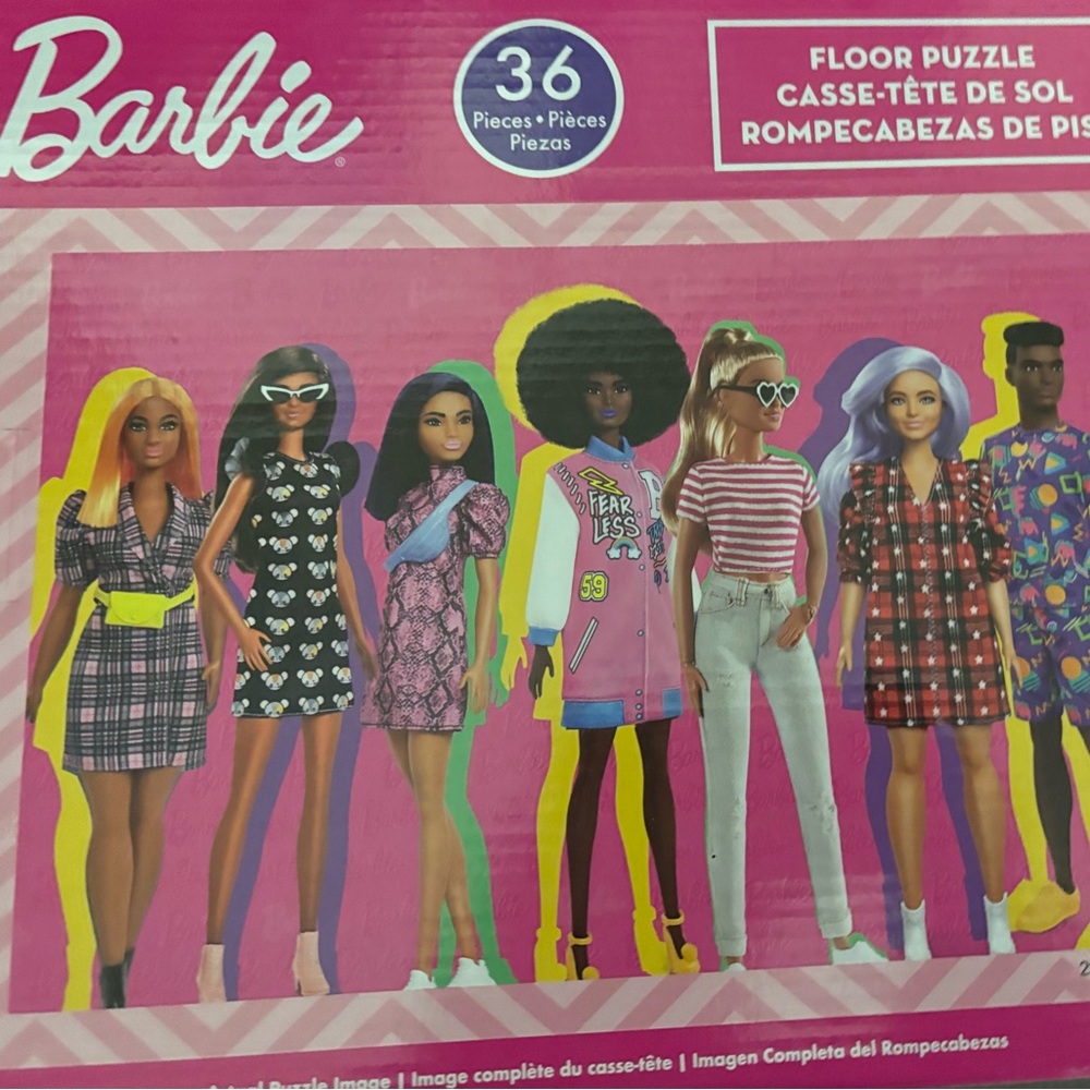 Barbie Colorful Fashion Floor Puzzle